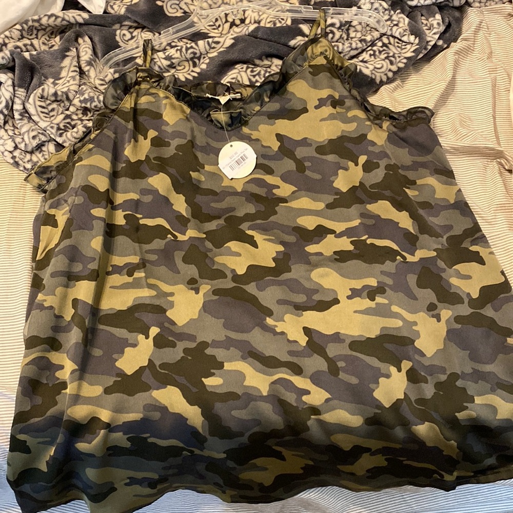 Silk camouflage tank top - brand new - never worn - 3X